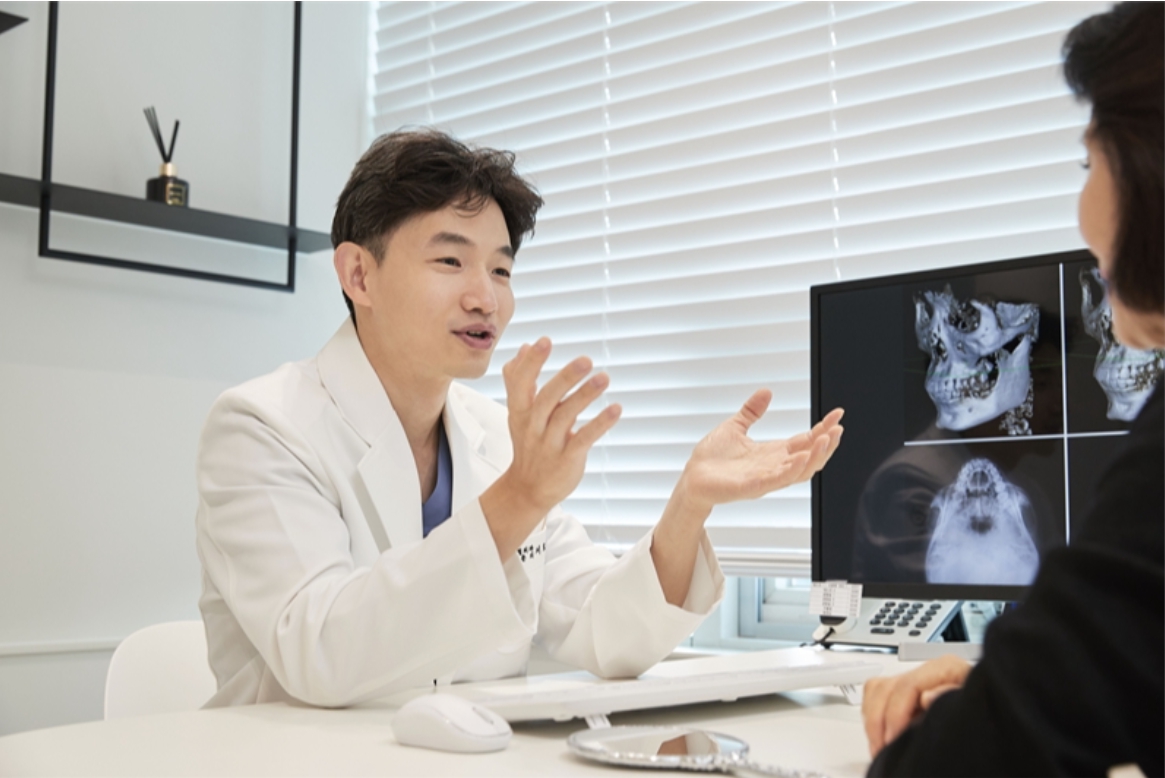 <strong style='font-weight:bold;'>[한국정경신문] 쌍꺼풀 수술 후 나타날 수 있는 부작용과 합병증, 무엇을 알아야 할까</strong>
