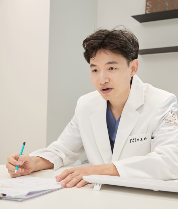 <strong style='font-weight:bold;'>[메디소비자뉴스] 안검하수? 졸린 눈? ... 기능적 접근이 우선</strong>